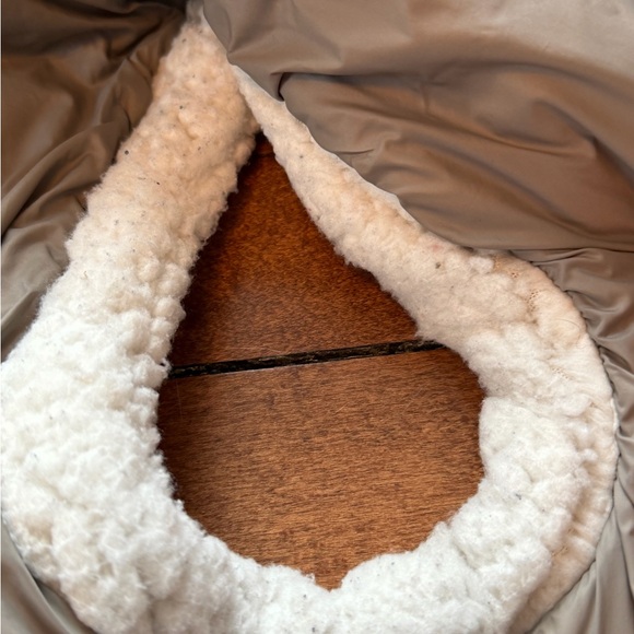 Calvin Klein Performance Sherpa  vest size small - Picture 8 of 12